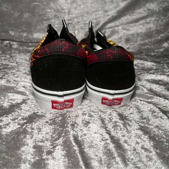 NWT Old Skool Vans Samurai Rising M 9/W 10.5 Black/True White VN0A3WKT44I Skull - Picture 4 of 7